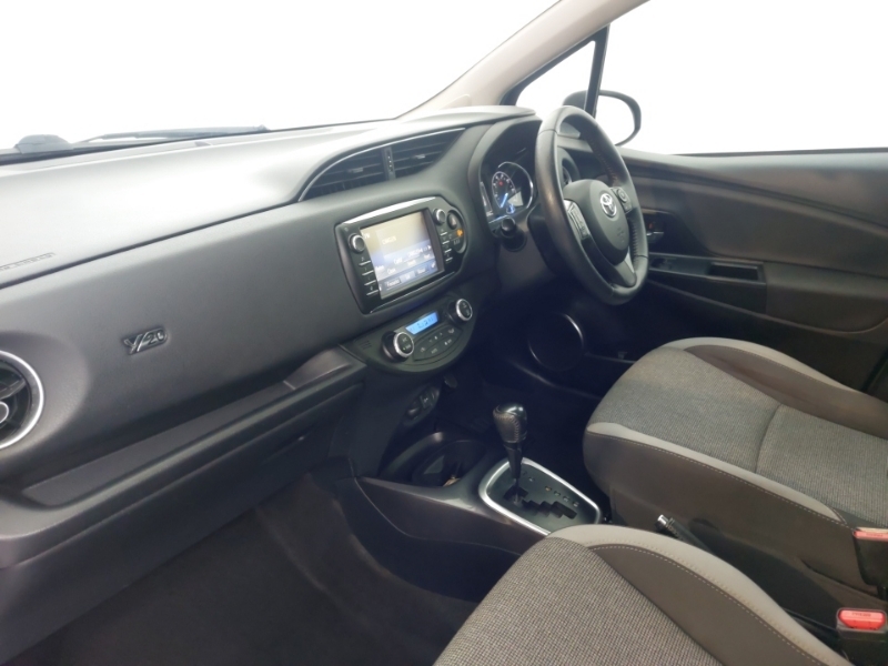Toyota Yaris 1.5 Hybrid Excel Cvt Grey #5