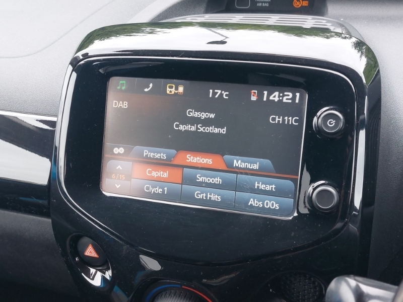 Toyota Aygo Aygo X-pression Vvt-i Red #11