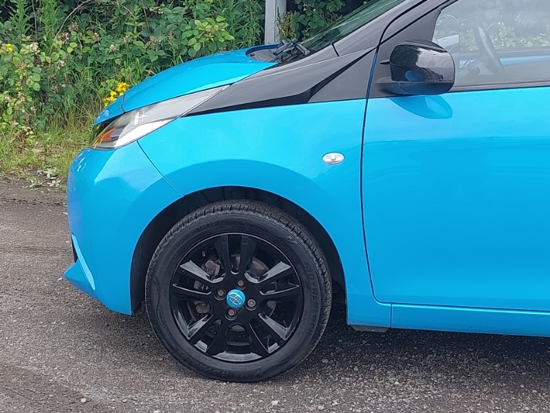 Toyota Aygo Aygo X-pression Vvt-i Red #19