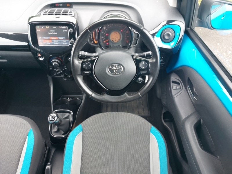 Toyota Aygo Aygo X-pression Vvt-i Red #8