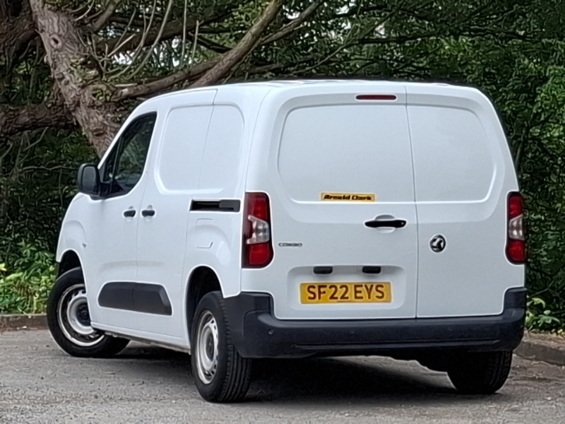 Vauxhall Combo 2000 1.5 Turbo D 100Ps H1 Dynamic Van 6 Speed White #2