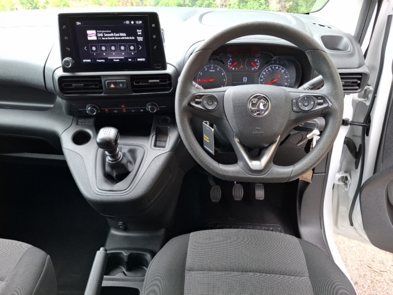 Vauxhall Combo 1.5 Turbo D 2300 Sportive L2 Lwb 47,718 3 Seat White #8