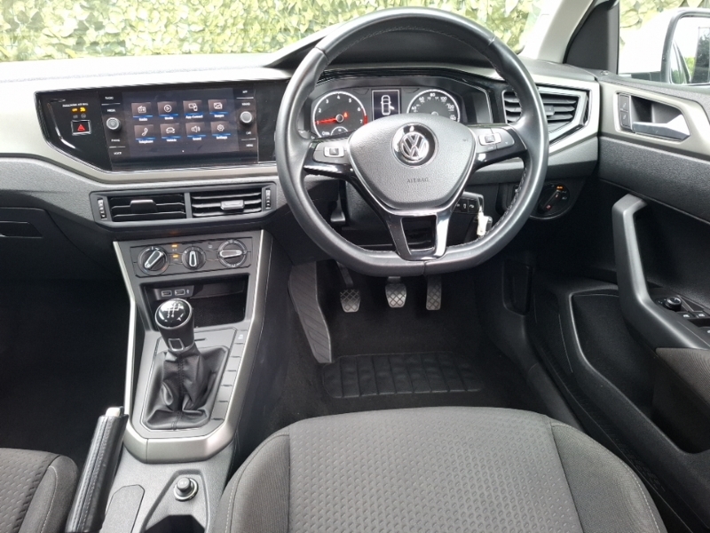 Volkswagen Polo Polo Beats Tsi Red #8