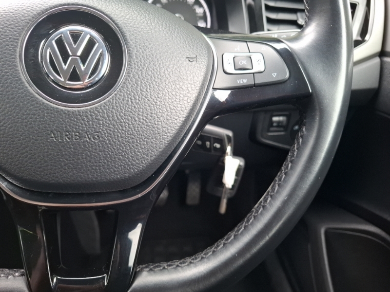 Volkswagen Polo Polo Beats Tsi Red #13