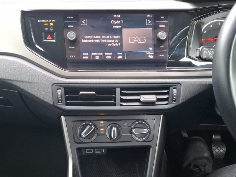 Volkswagen Polo Polo Beats Tsi Red #11