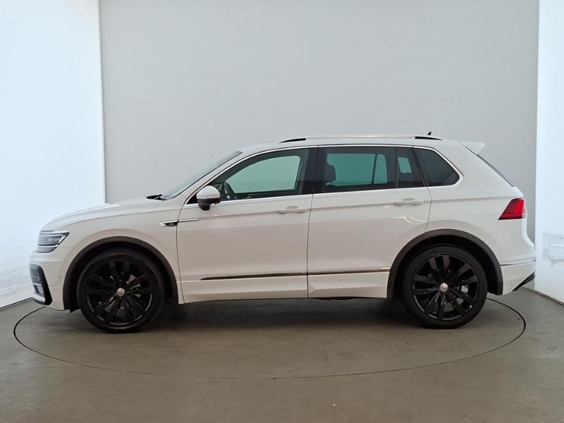 Volkswagen Tiguan 2.0 Tdi 150 R-line Tech Dsg Black #4