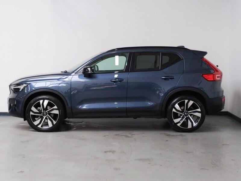Volvo XC40 2.0 B3p Ultra Dark Blue #4