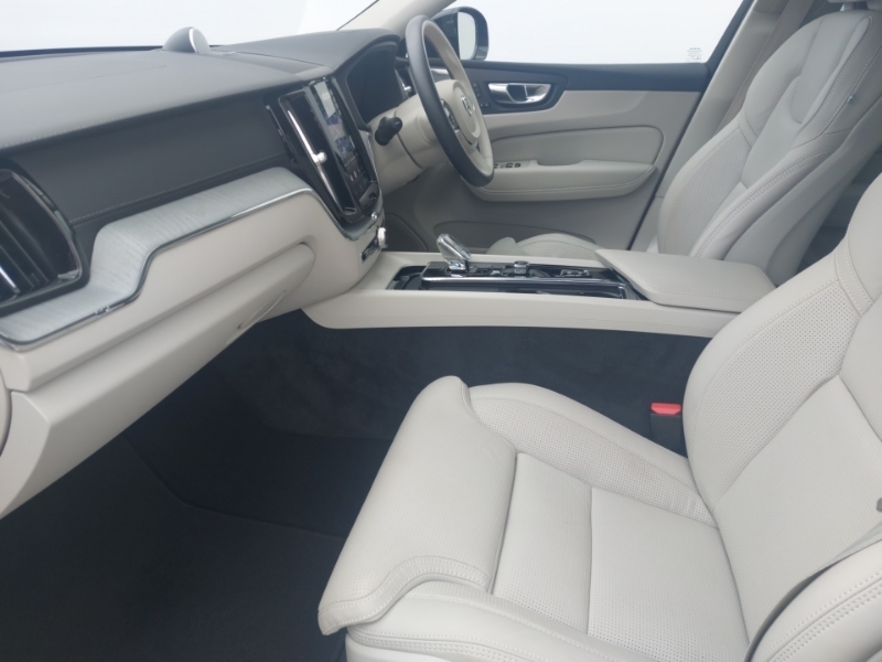 Volvo XC60 2.0 B5p Ultra Dark Awd Geartronic Blue #5