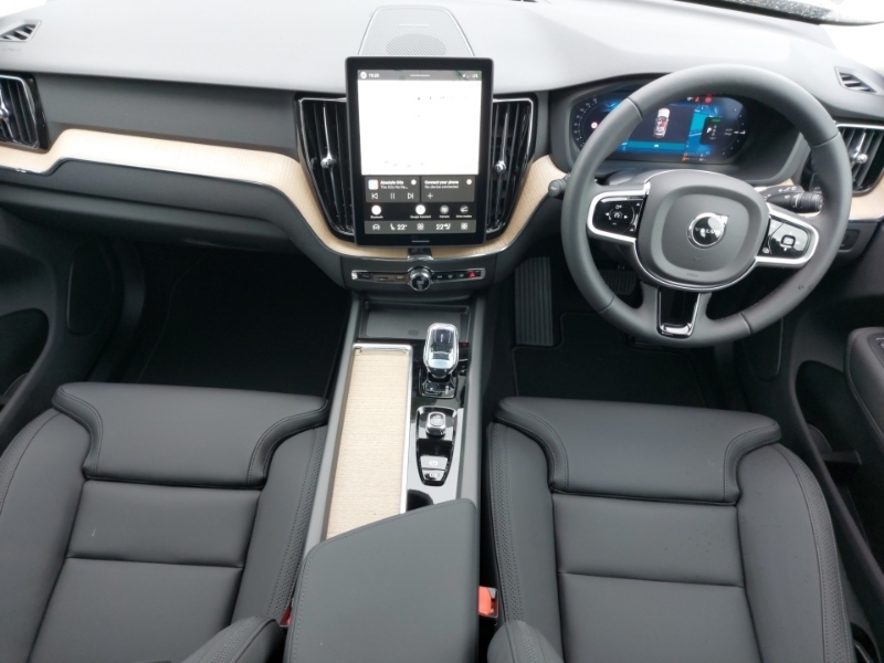 Volvo XC60 2.0 T6 350 Phev Plus Dark Awd Geartronic Silver #3