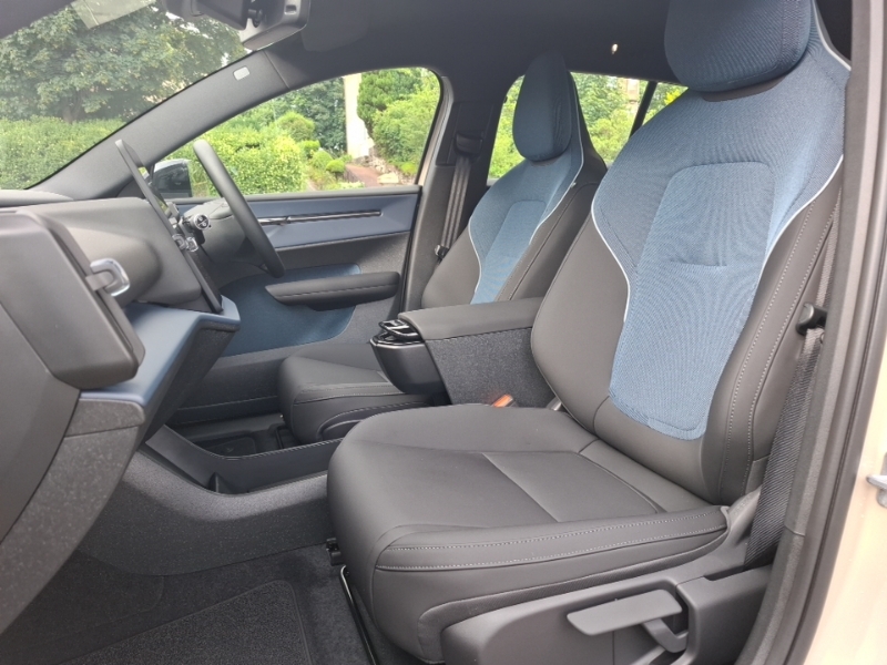 Volvo EX30 200Kw Sm Extended Range Plus 69Kwh Gold #5