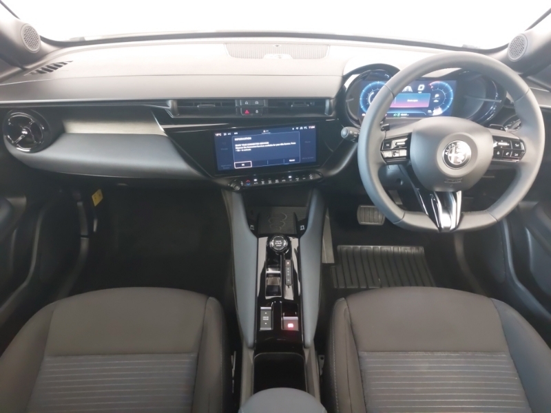 Alfa Romeo Junior 1.2 Turbo Ibrida White #3