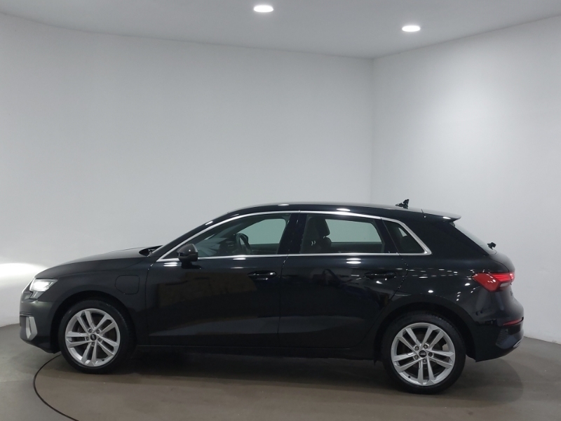 Audi A3 40 Tfsi E Sport S Tronic CK71OTF Black #4