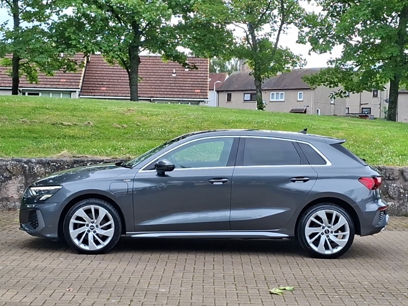 Audi A3 40 Tfsi E S Line S Tronic KJ21YLE Grey #4
