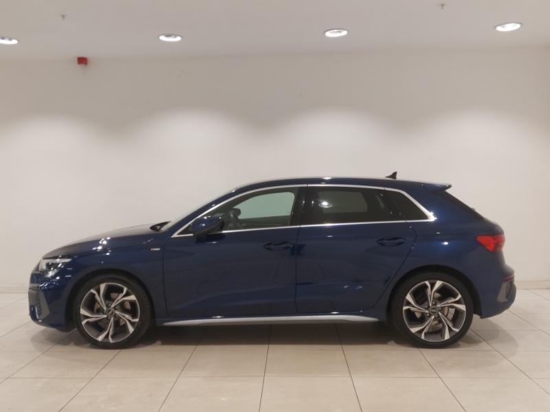 Audi A3 30 Tfsi S Line S Tronic YC24FLZ Blue #4