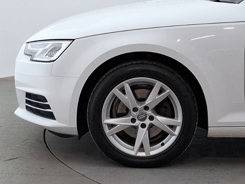 Audi A4 2.0 Tdi Ultra Sport Saloon Euro Red #19