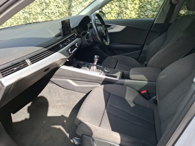 Audi A4 1.4T Fsi Sport White #5