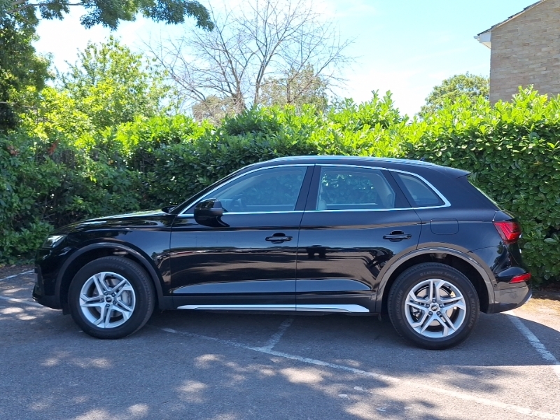 Audi Q5 50 Tfsi E Quattro Sport S Tronic Black #4
