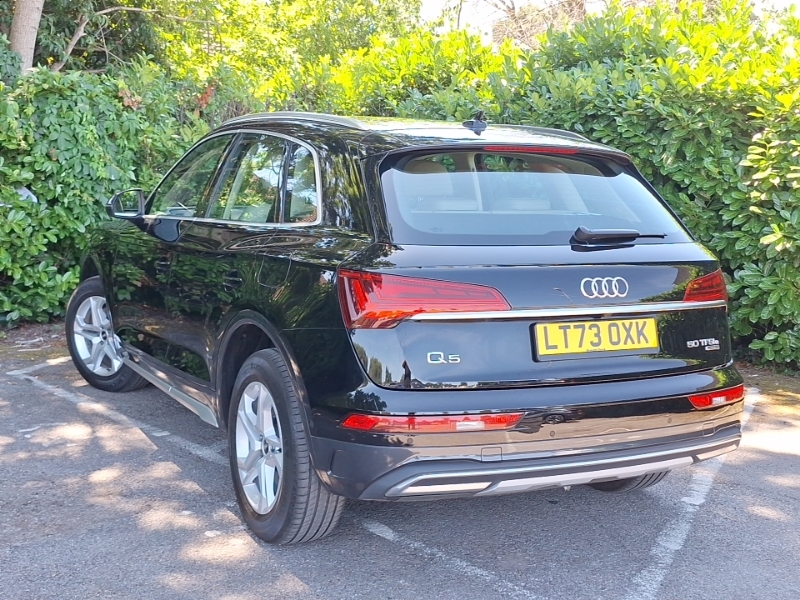 Audi Q5 50 Tfsi E Quattro Sport S Tronic Black #2