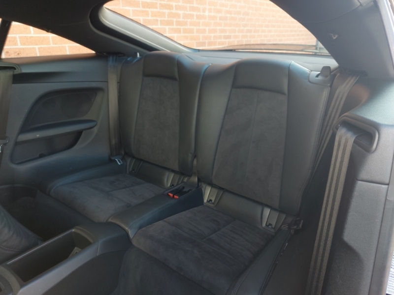Audi TT 2.0 Tdi Ultra Sport Black #6