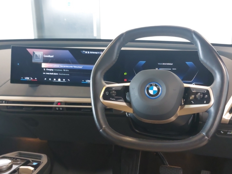 BMW iX 240Kw Xdrive40 M Sport 76.6Kwh Sky Black #5