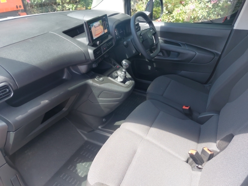 Citroen Berlingo 1.5 Bluehdi 100Ps Van Driver White #5