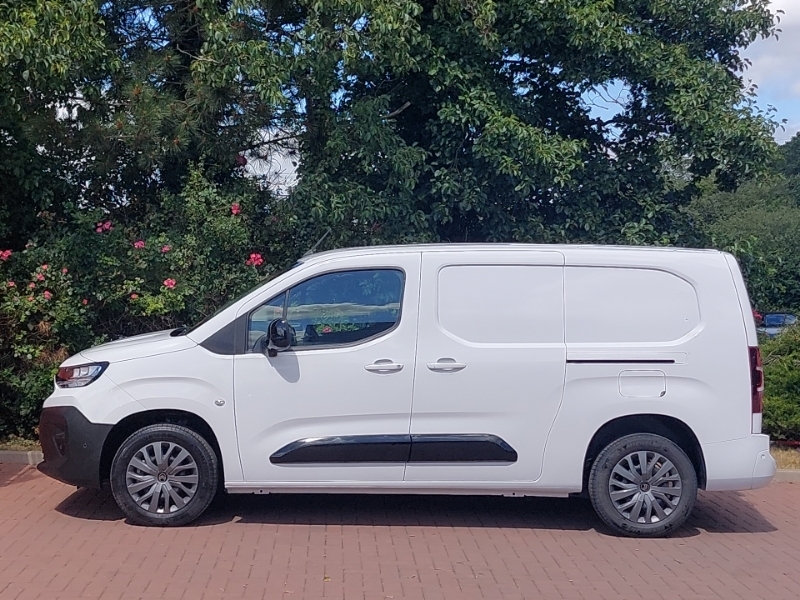 Citroen Berlingo 1.5 Bluehdi 100Ps Van Driver White #4