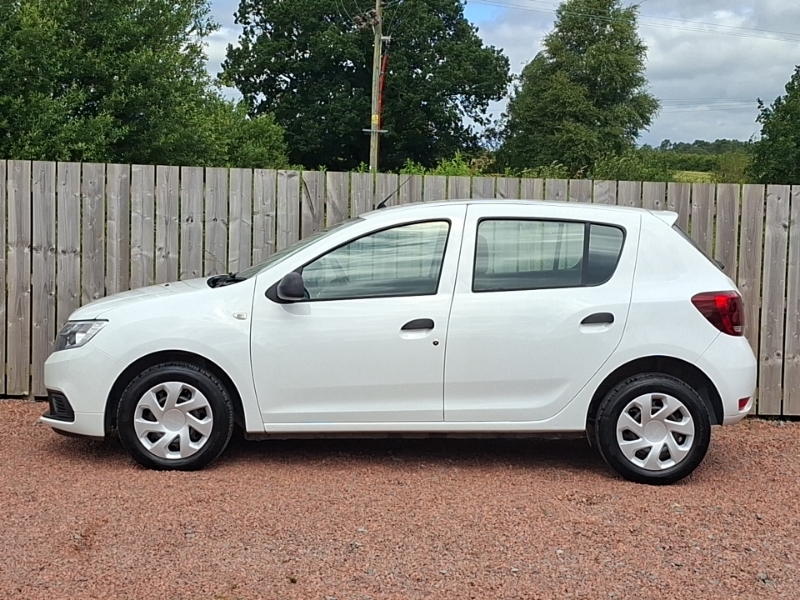 Dacia Sandero 1.0 Sce Essential White #4