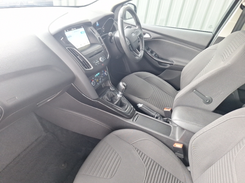 Ford Focus 1.0 Ecoboost 125 Titanium Grey #5