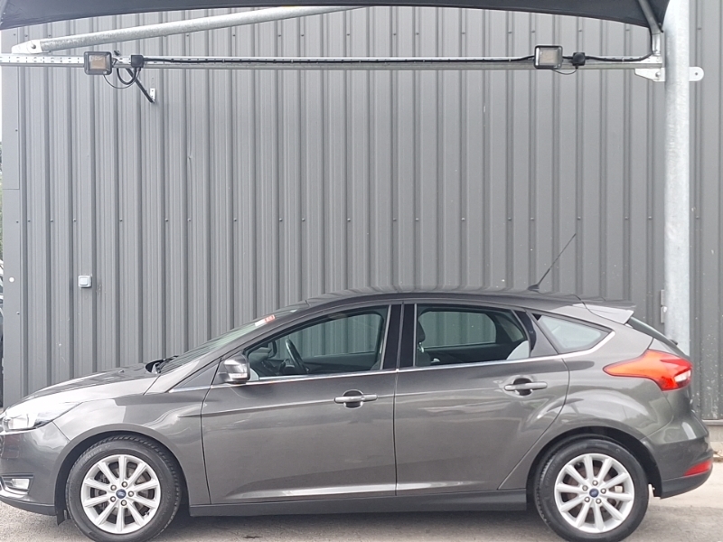 Ford Focus 1.0 Ecoboost 125 Titanium Grey #4