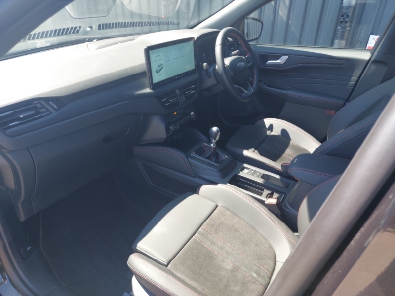 Ford Kuga 1.5 Ecoboost St-line Black #5