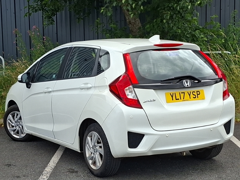 Honda Jazz 1.3 Se White #2