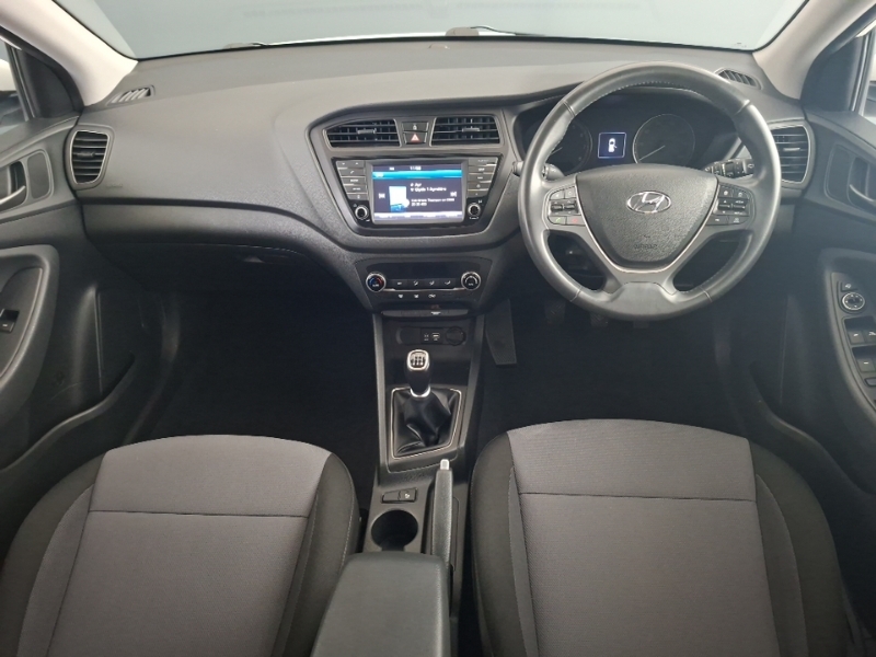 Hyundai I20 1.2 Premium Nav White #3