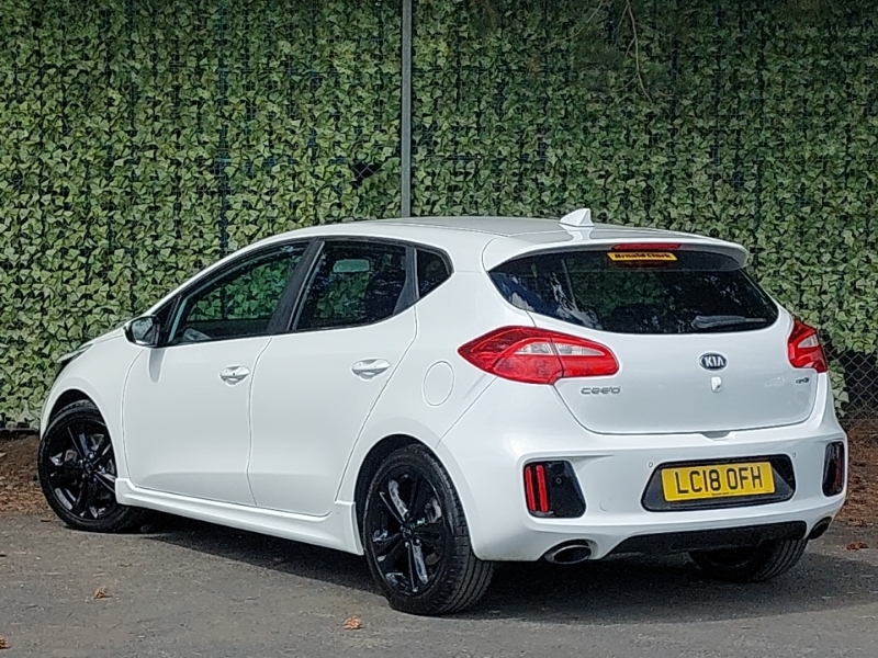 Kia Ceed 1.0T Gdi Isg Gt-line White #2