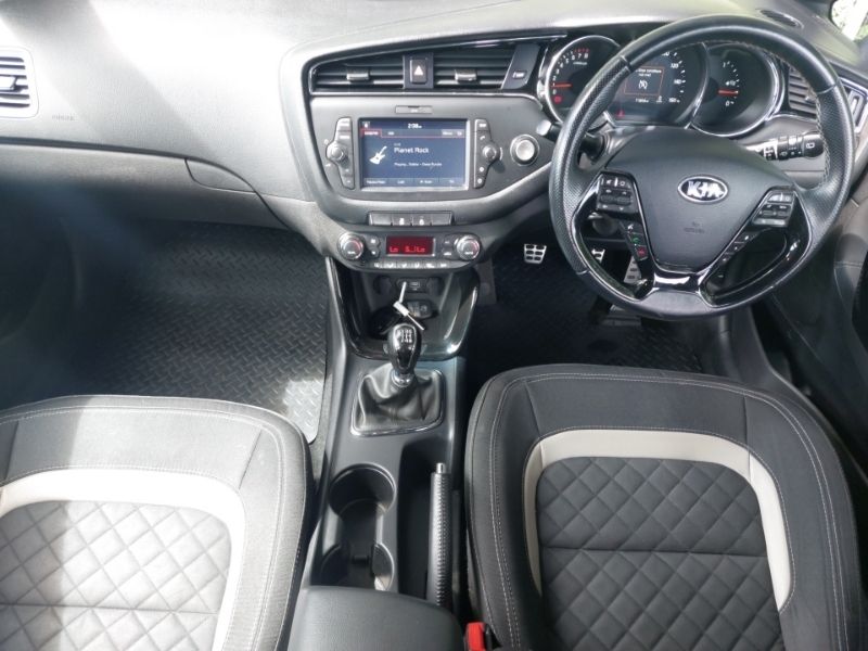 Kia Ceed 1.0T Gdi Isg Gt-line White #3