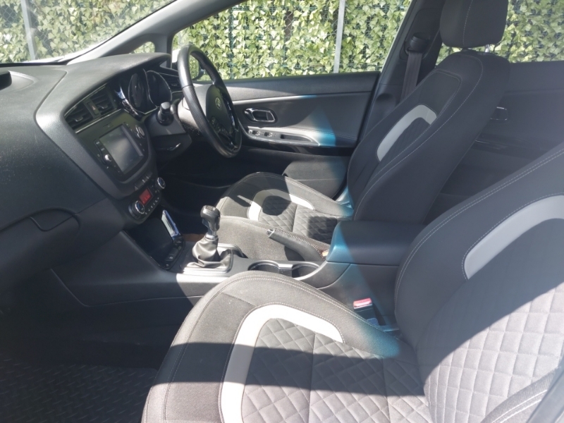 Kia Ceed 1.0T Gdi Isg Gt-line White #5