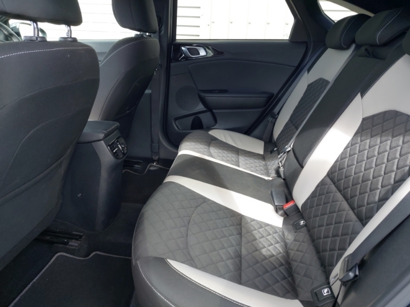 Kia Proceed 1.5T Gdi Isg Gt-line Dct Black #6