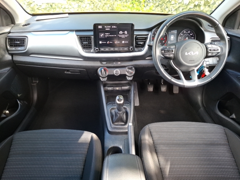 Kia Stonic 1.0T Gdi 99 2 Yellow #3