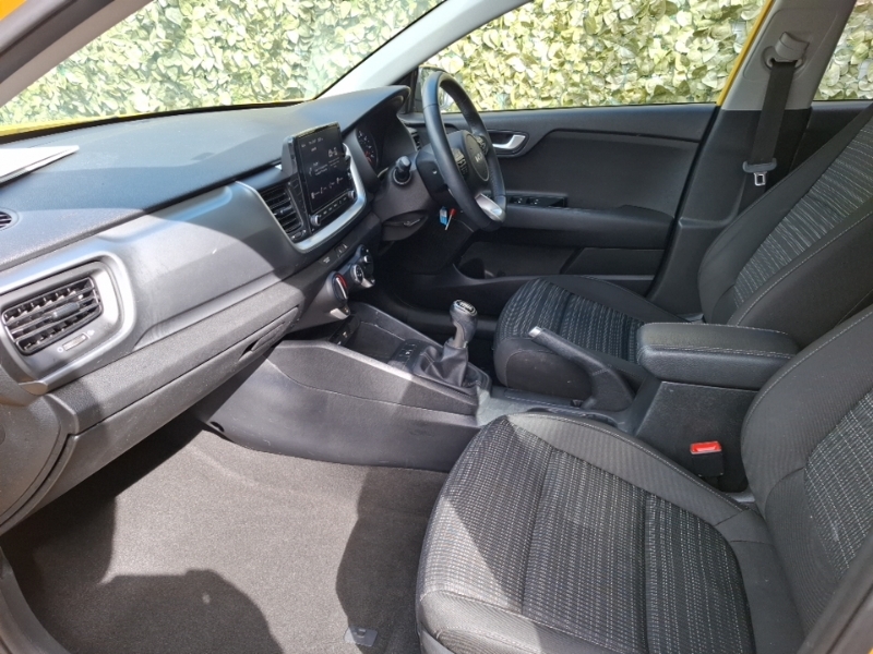 Kia Stonic 1.0T Gdi 99 2 Yellow #5
