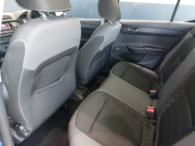 Skoda Fabia 1.0 Tsi Colour Edition YH69HVD Blue #6