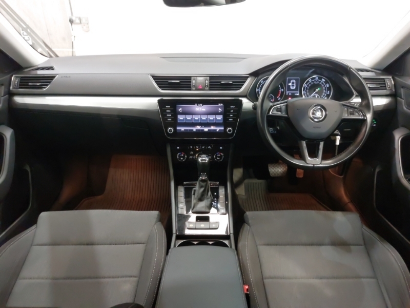 Skoda Superb 2.0 Tdi Cr Se Dsg 7 Speed Black #3
