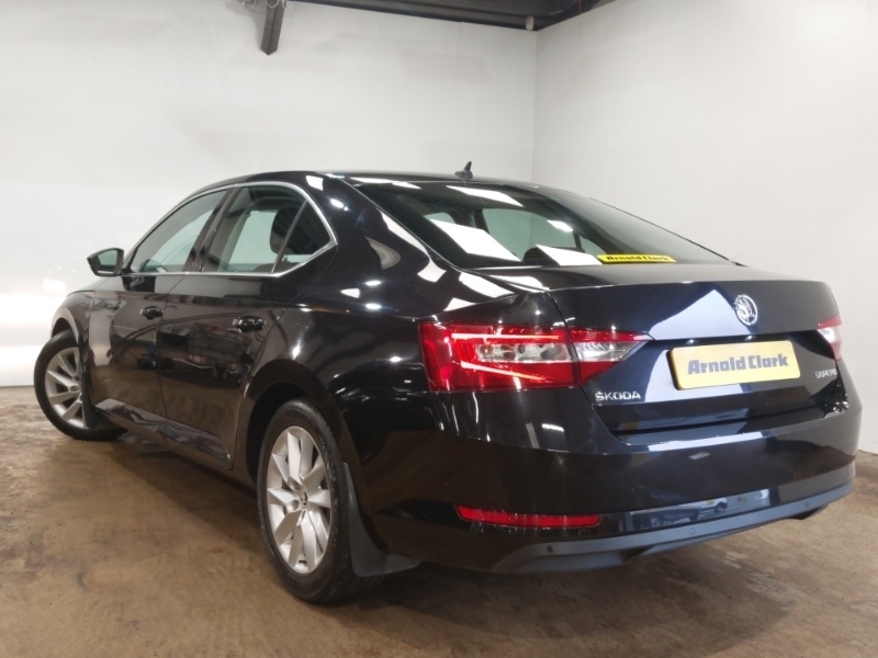 Skoda Superb 2.0 Tdi Cr Se Dsg 7 Speed Black #2