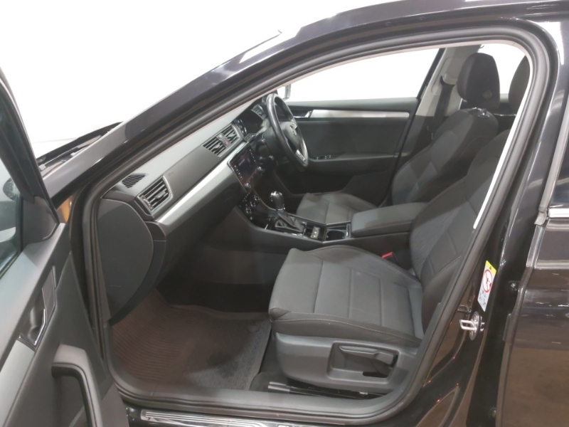 Skoda Superb 2.0 Tdi Cr Se Dsg 7 Speed Black #5