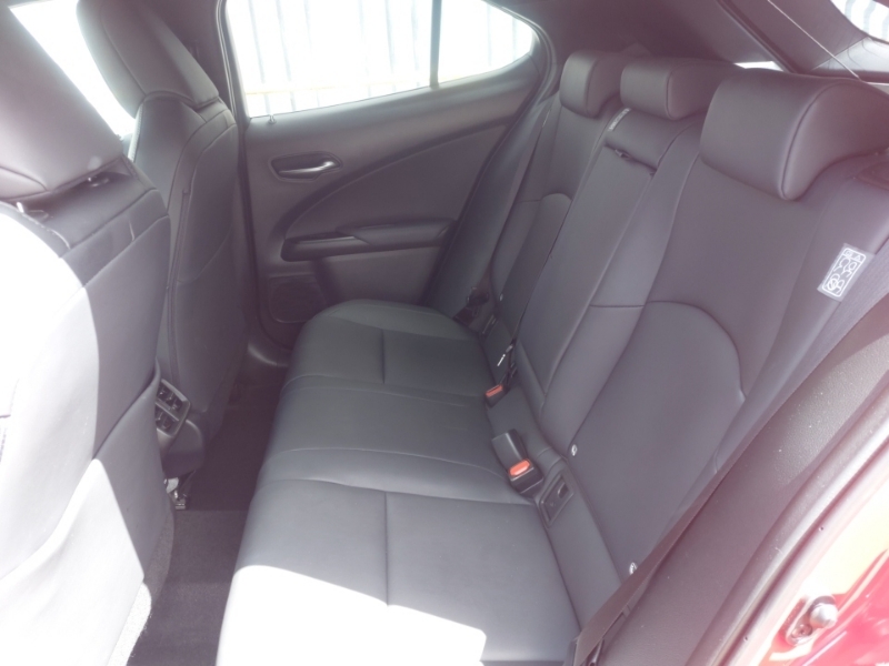 Lexus UX 250H 2.0 F-sport Design Cvt Red #6