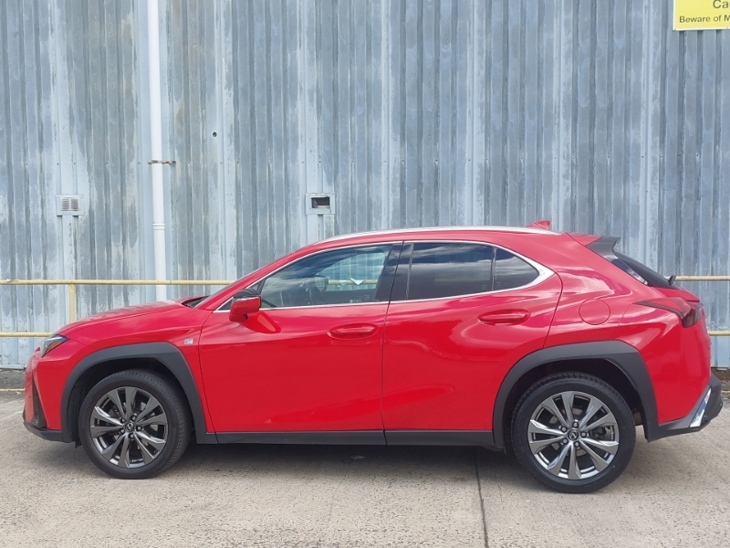 Lexus UX 250H 2.0 F-sport Design Cvt Red #4