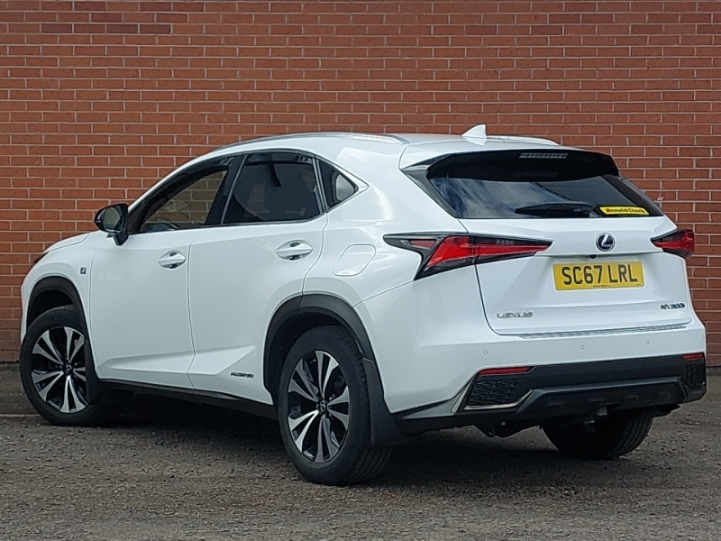 Lexus NX 300H 2.5 F-sport Cvt Premium Nav White #2