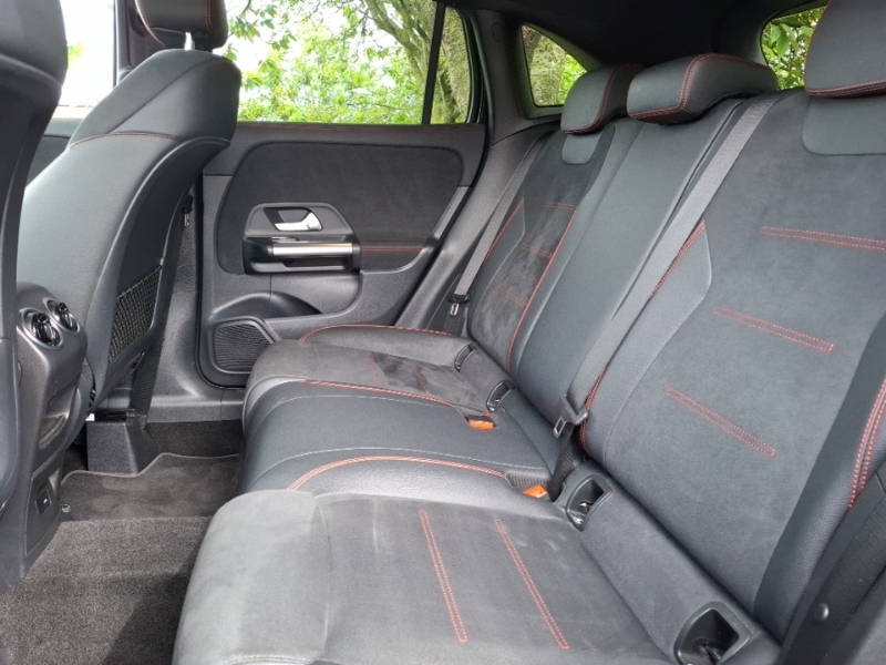 Mercedes-Benz GLA Class Gla 200 Amg Line SV71JRX Black #6