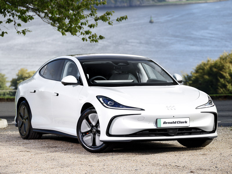 MG IM5 217Kw Standard Range 75Kwh White