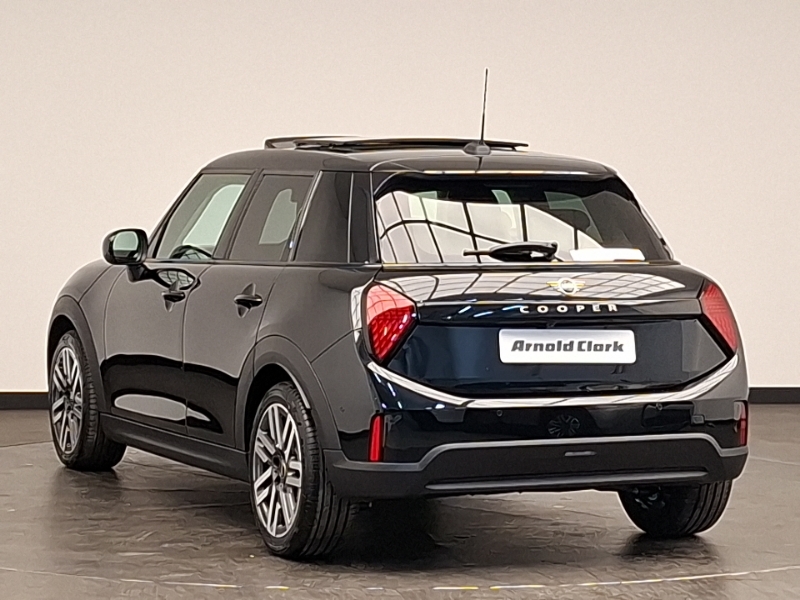 Mini Hatch 1.5 C Classic Level 2 Black #2