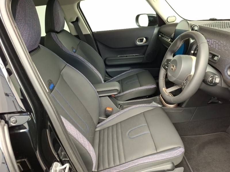 Mini Hatch 1.5 C Classic Level 2 Black #6