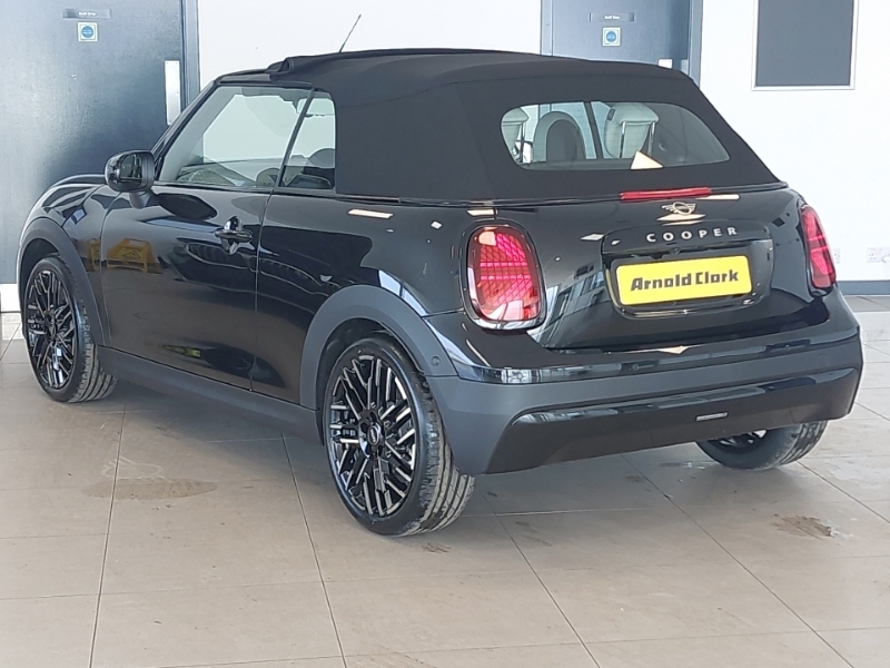 Mini Hatch 2.0 C Exclusive Level 1 Black #2